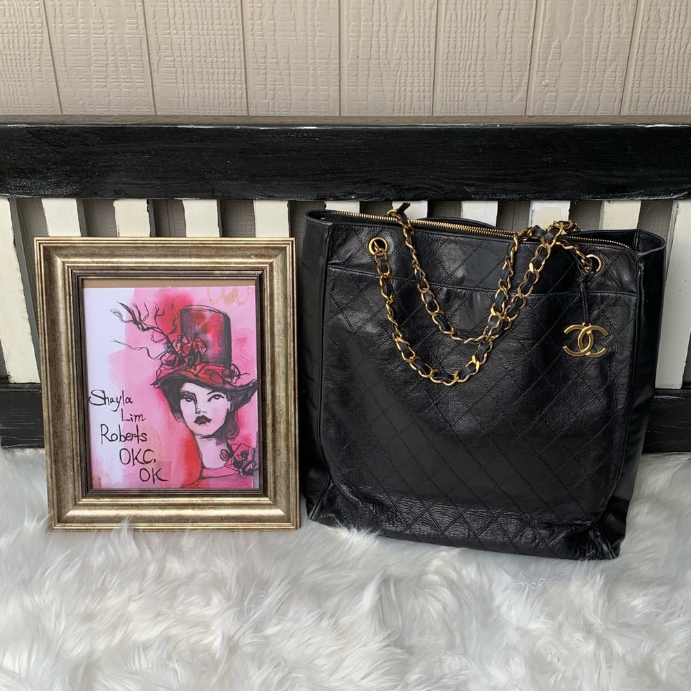 CHANEL TOTE